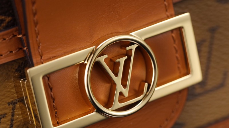 Dauphine Chain Wallet M68746 Dauphine Chain Wallet M68746