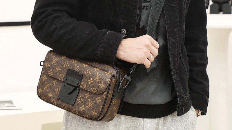 S Lock Messenger M45806