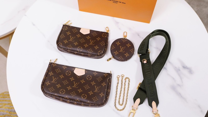Multi Pochette Accessoires M44813 Details