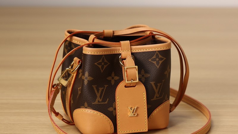 Noé Purse M57099 Noé Purse M57099