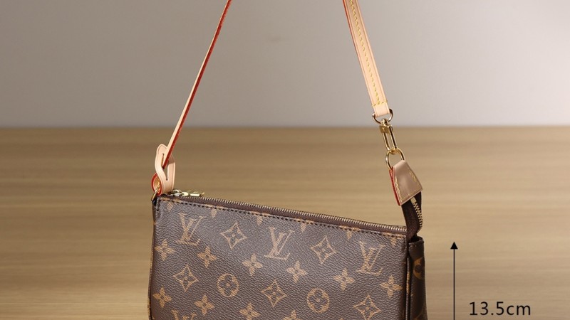 Pochette Accessoires M40712 Pochette Accessoires M40712